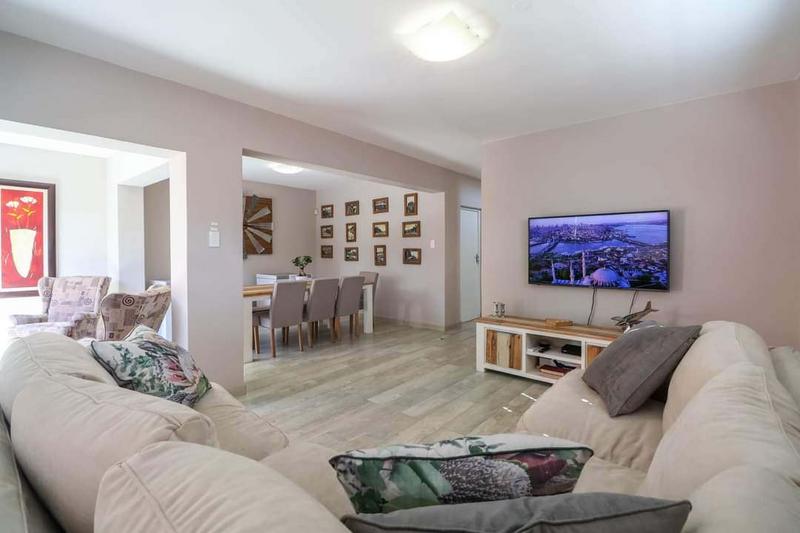 3 Bedroom Property for Sale in Hartenbos Central Western Cape